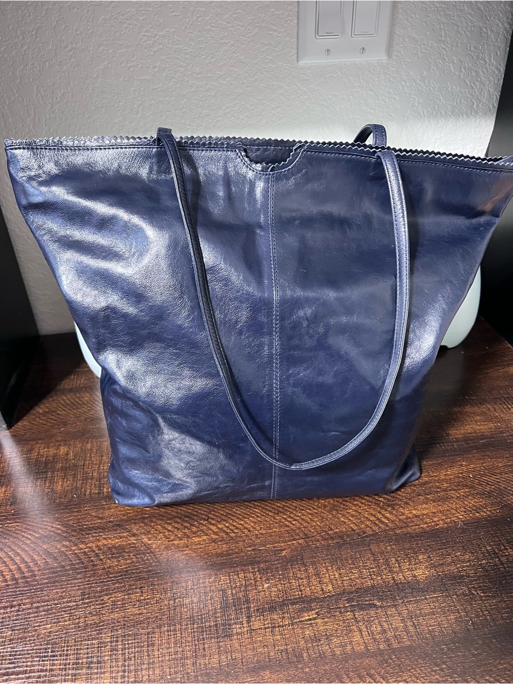 Latico NJ Classic Navy Leather Tote Bag